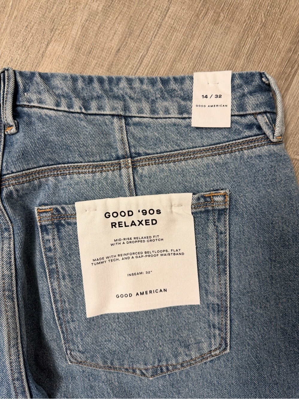 Good American Women’s '90s Relaxed Mid-Rise Jeans - Light Blue